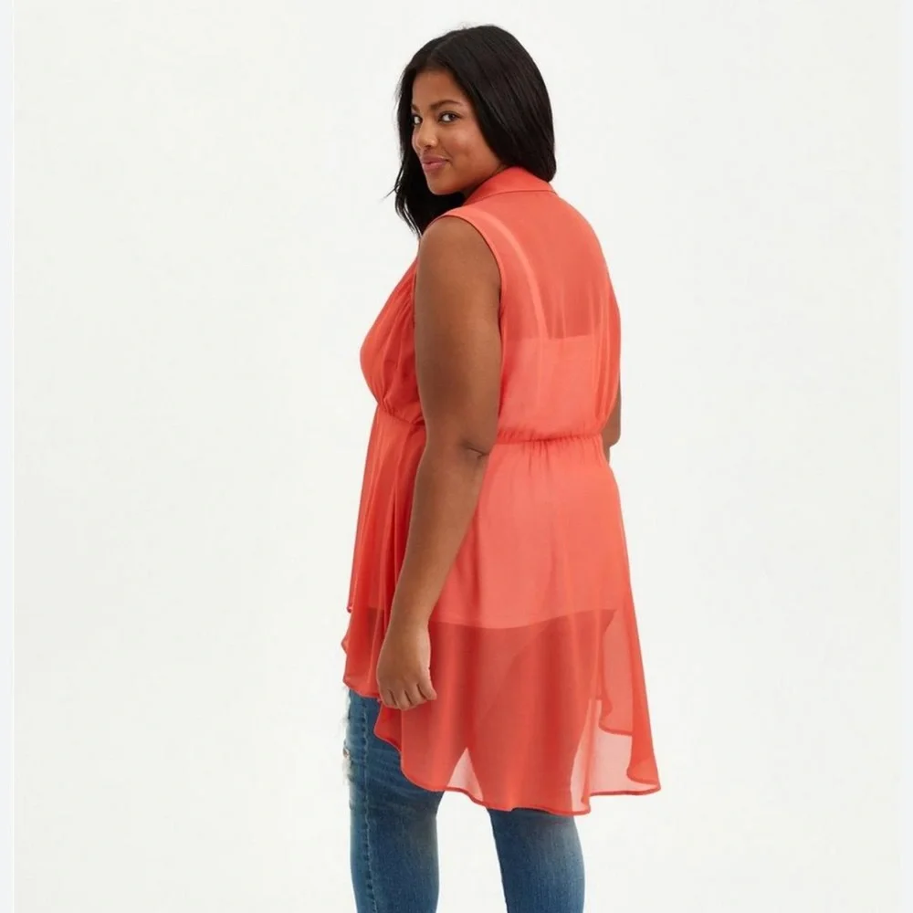 Torrid | Babydoll Chiffon Button Down Tunic | Size 2 - Picture 3 of 4